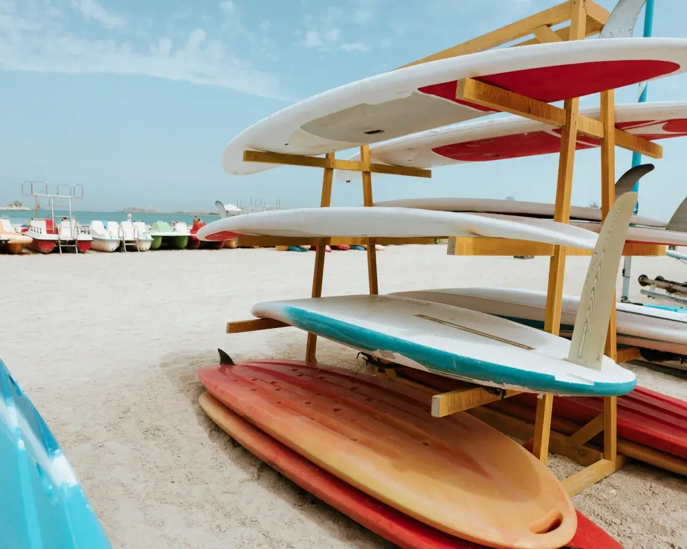 surfboards-stacked-on-the-rack